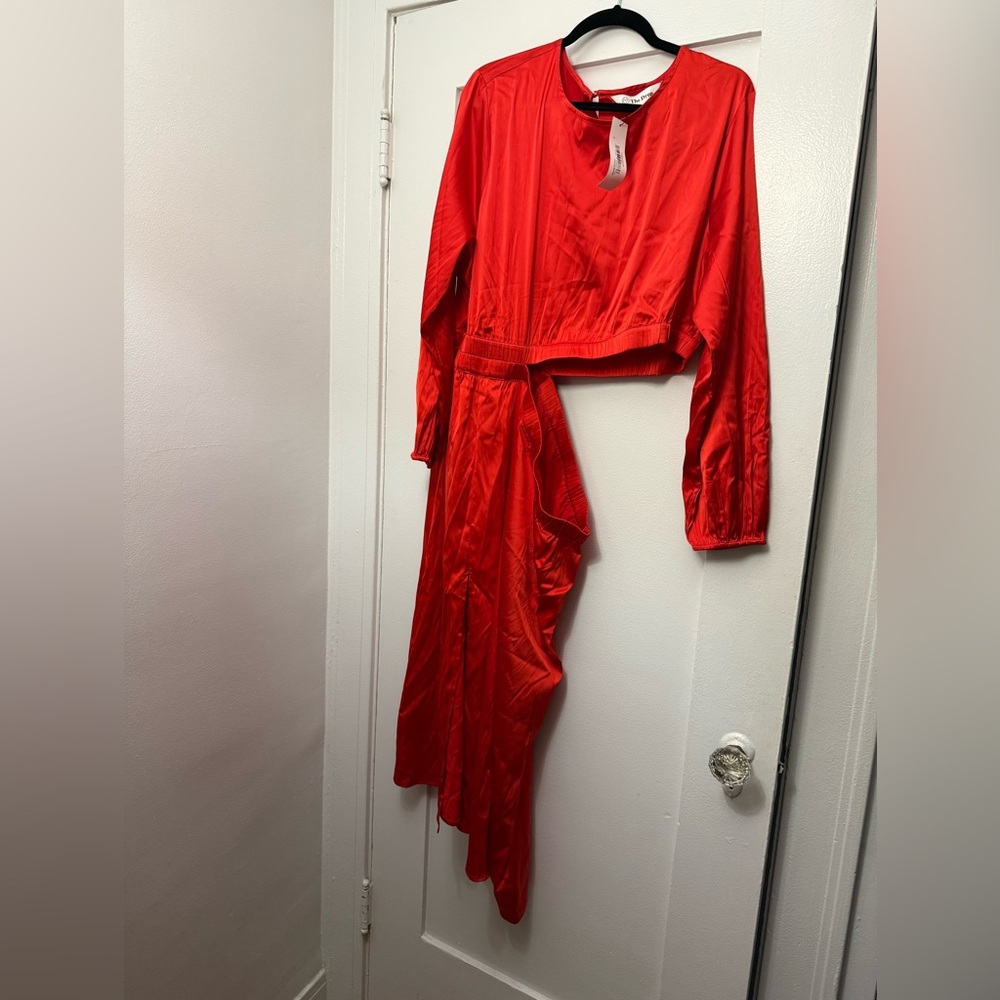 BNWT Slash Waist Midi Dress by Amazon The Drop